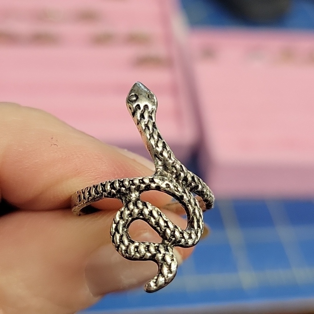 Snake Silver Tone Ring Size 6